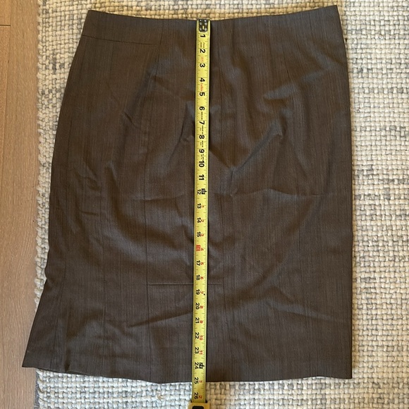 Ann Taylor Brown pencil skirt - Picture 7 of 7